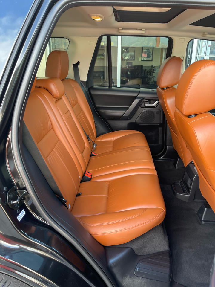Land Rover LR2 HSE with Tech Package 2011
