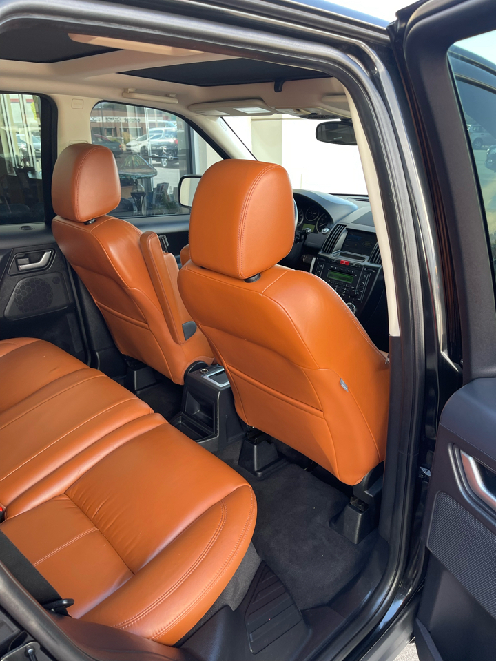 Land Rover LR2 HSE with Tech Package 2011
