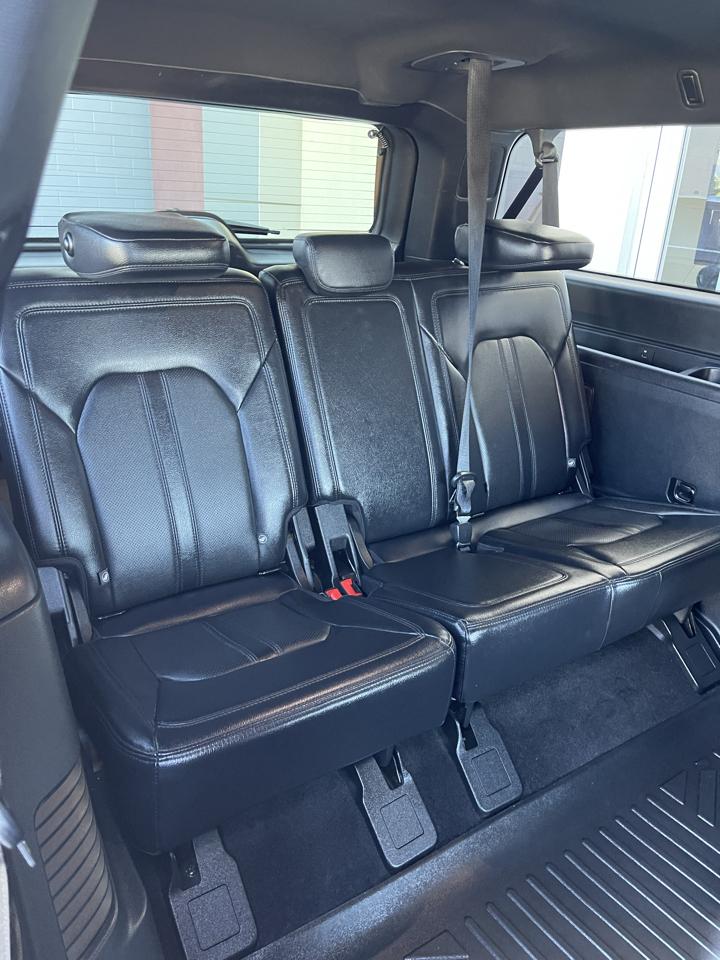 Ford Expedition photo 17