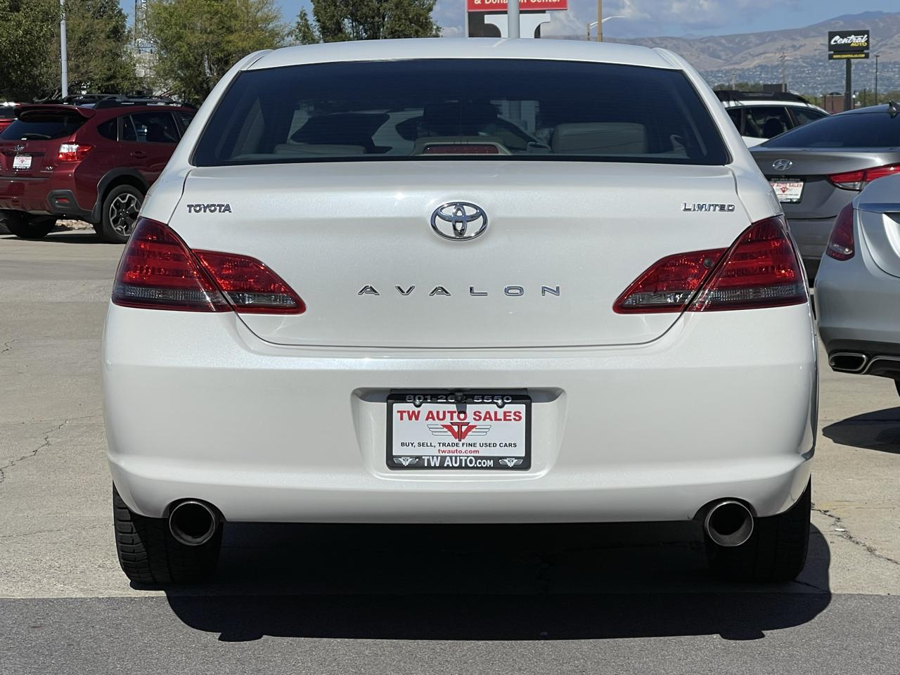 Toyota Avalon photo 6