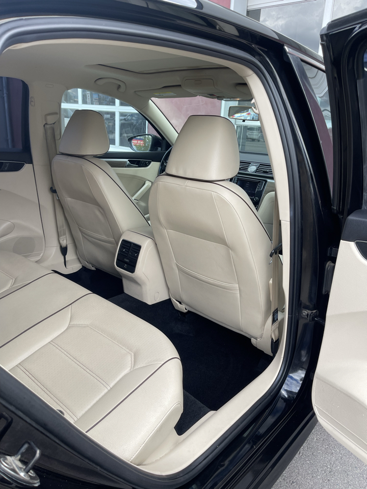 Volkswagen Passat SE 2016