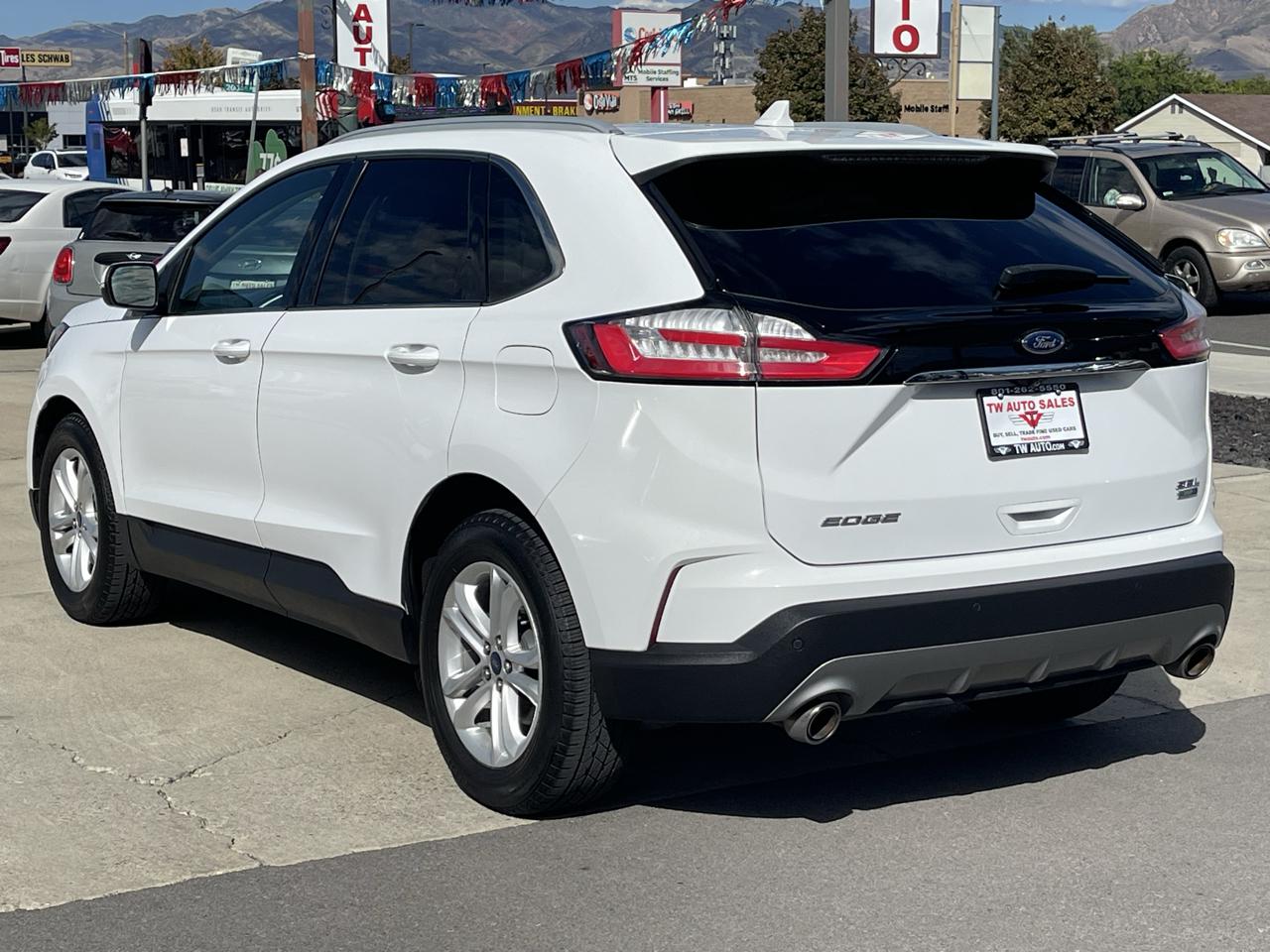 Ford Edge photo 7