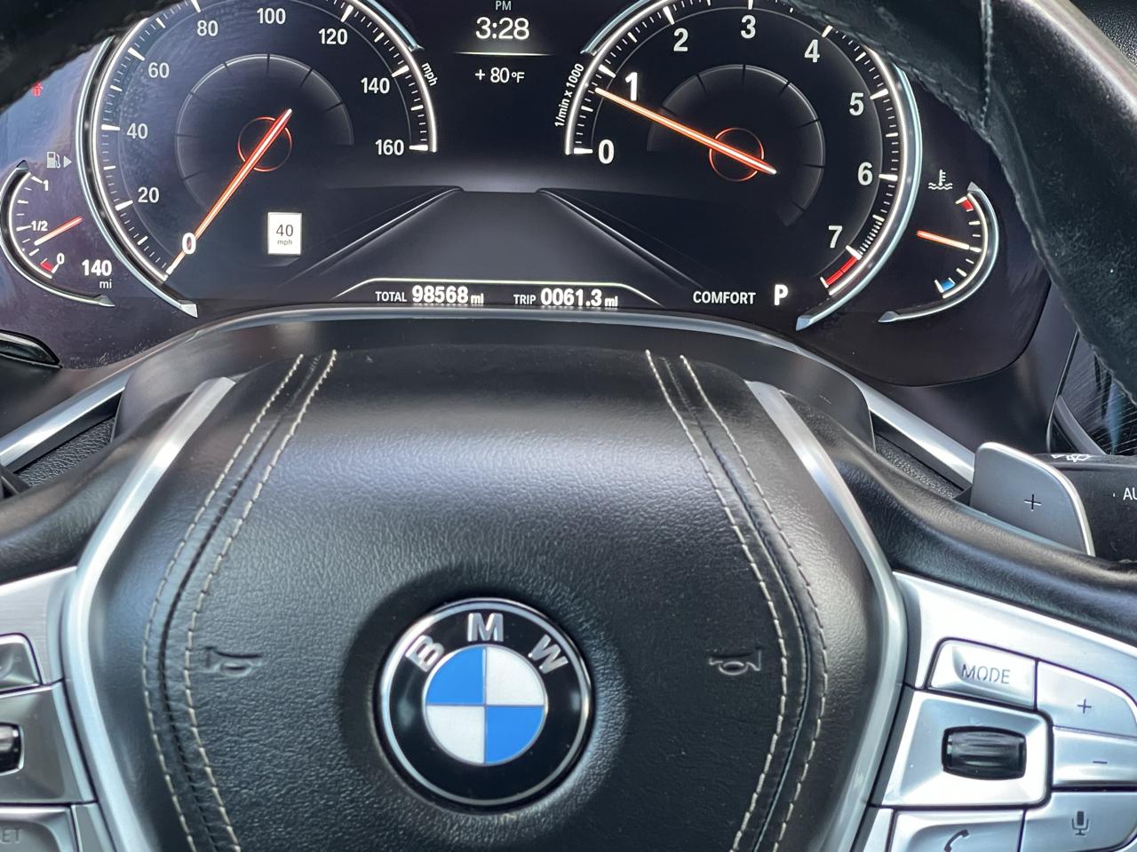 BMW 7 Series photo 8