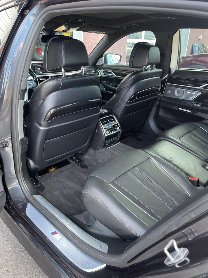 BMW 7-Series 750i xDrive 2016