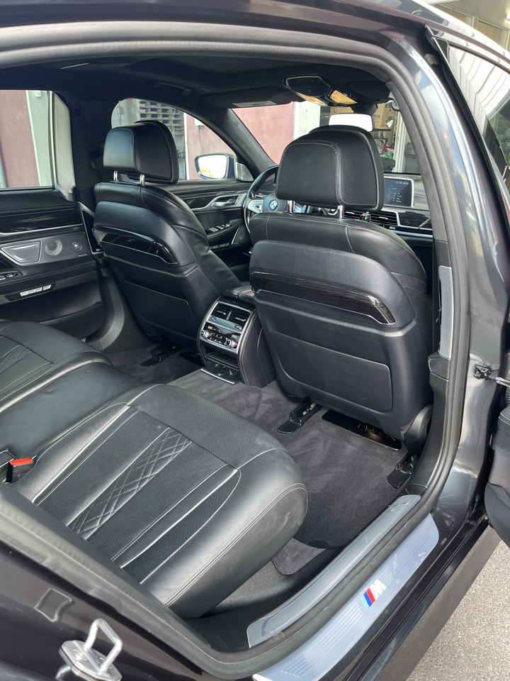 BMW 7-Series 750i xDrive 2016