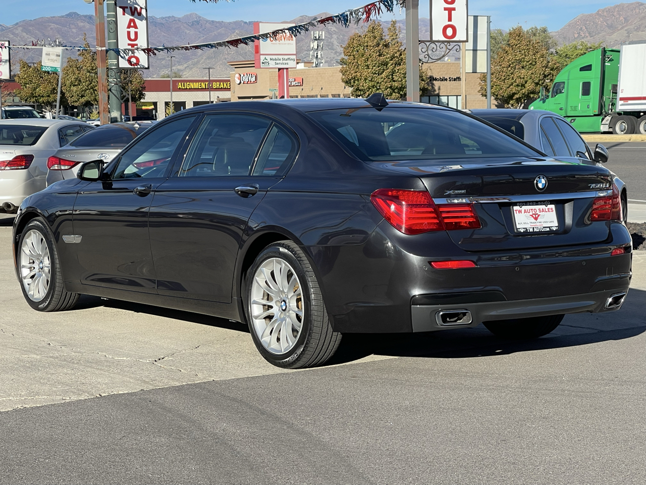 BMW 7-Series 750Li xDrive 2014