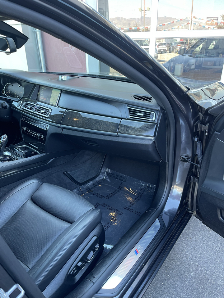 BMW 7-Series 750Li xDrive 2014