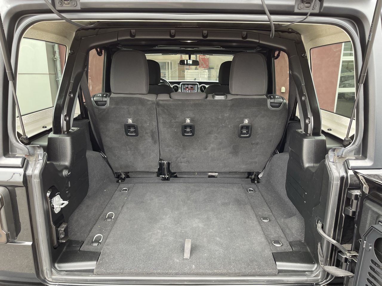 Jeep Wrangler Unlimited Sport 2018