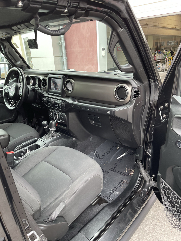 Jeep Wrangler Unlimited Sport 2018