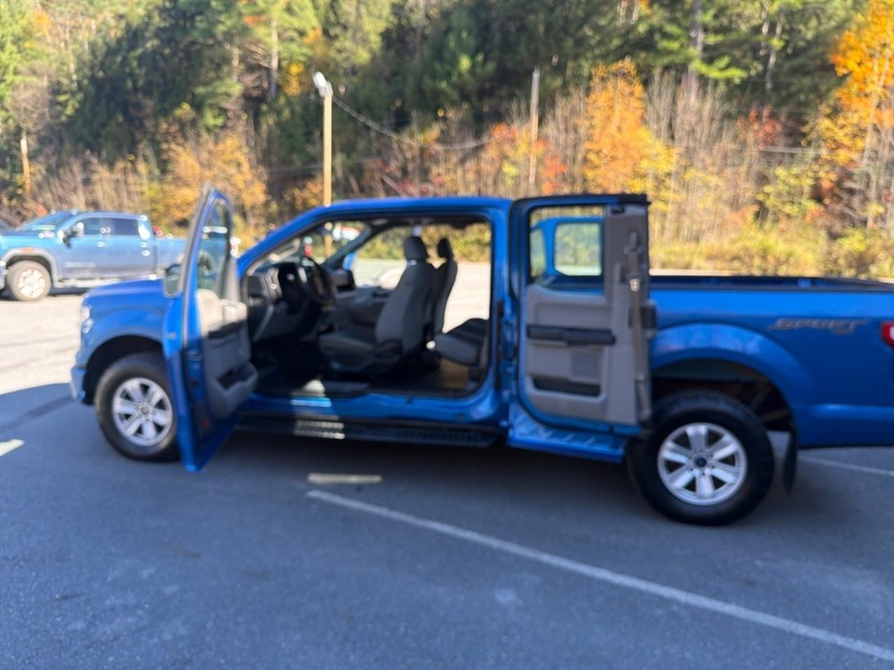 Ford F-150 4WD SuperCab 145" Lariat 2015