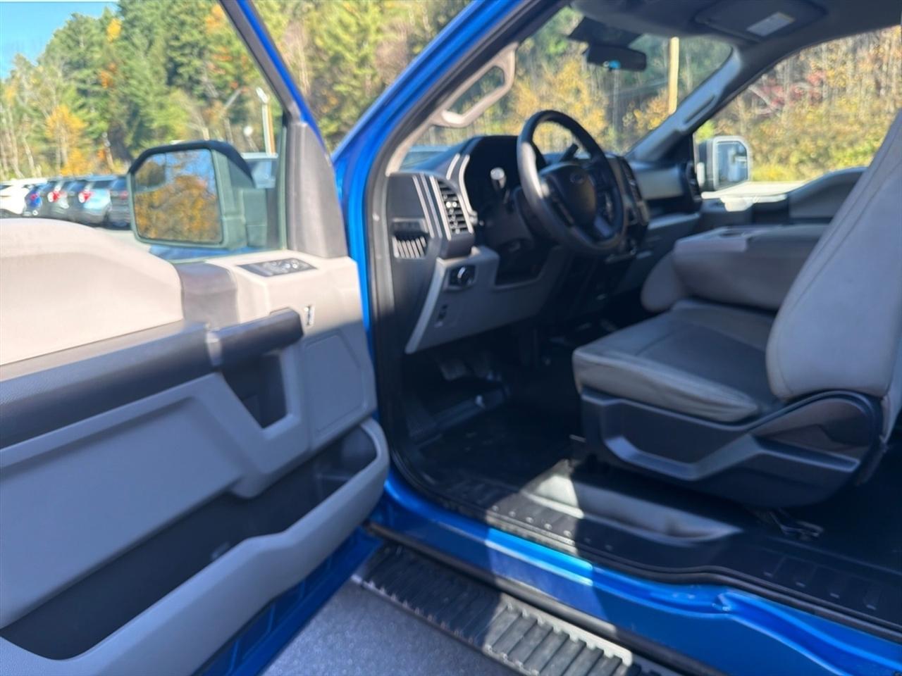 Ford F-150 4WD SuperCab 145" Lariat 2015
