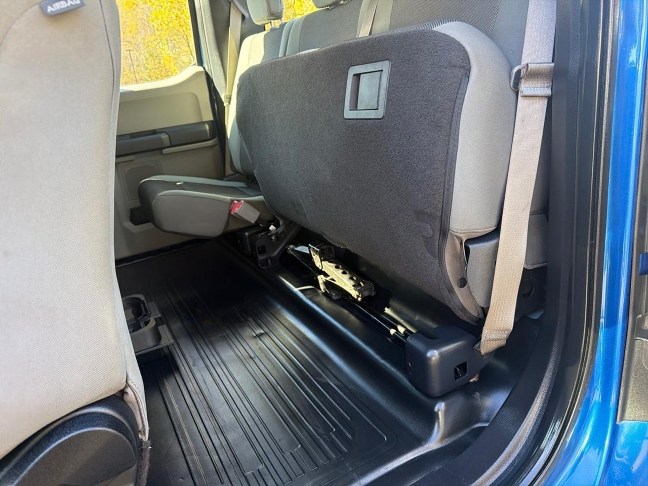 Ford F-150 4WD SuperCab 145" Lariat 2015