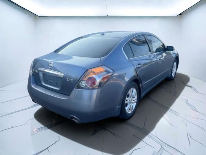 Nissan Altima 2.5 S 2010