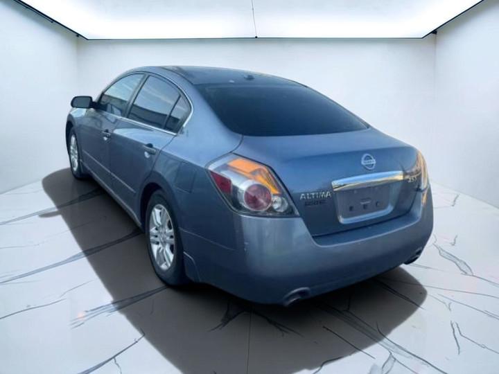 Nissan Altima 2.5 S 2010