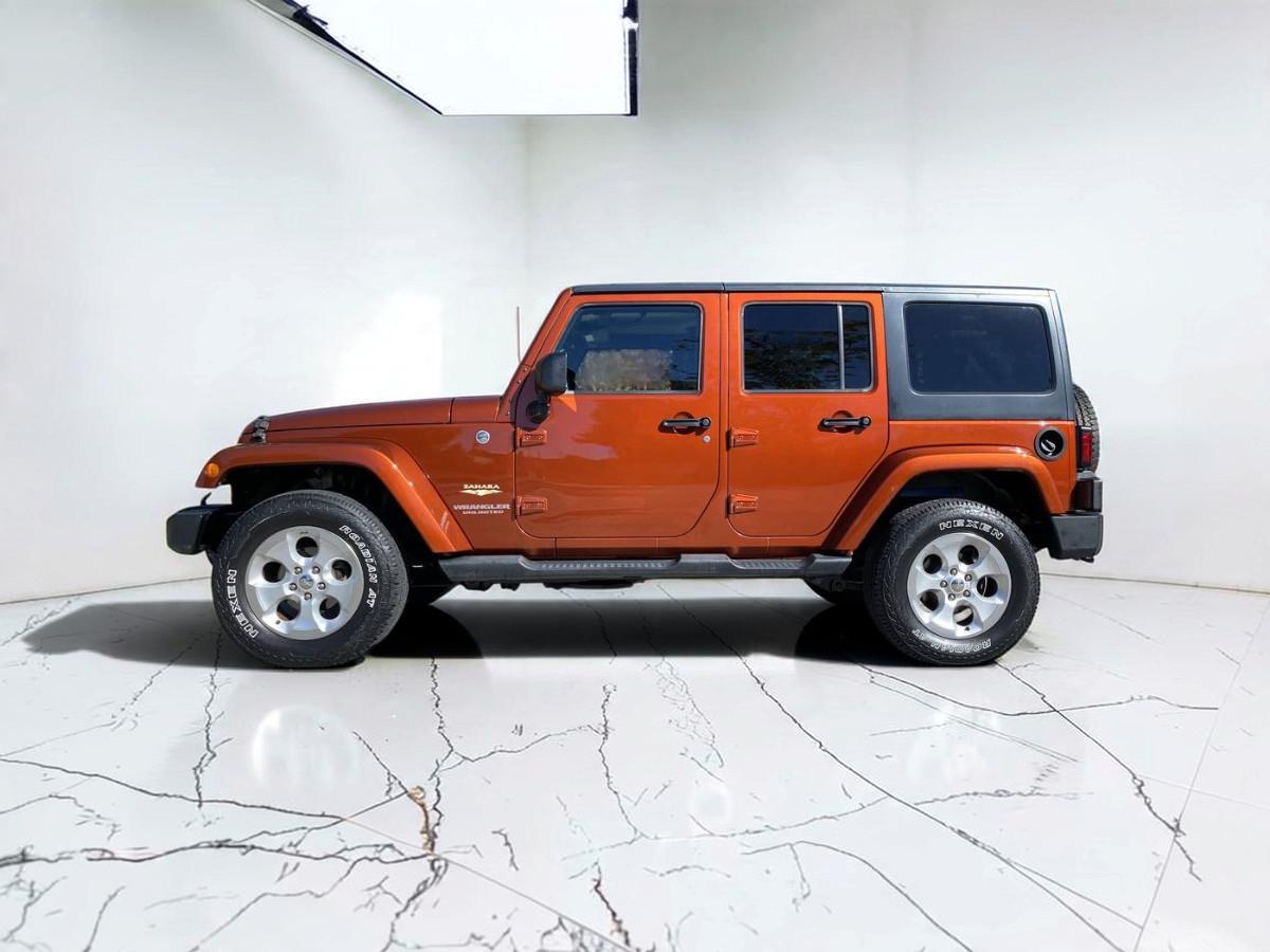 Jeep Wrangler Unlimited Sahara 4WD 2014