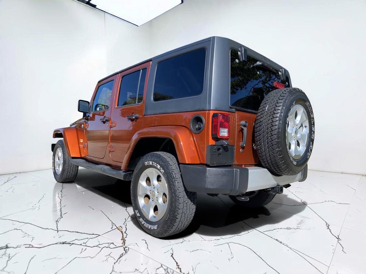Jeep Wrangler Unlimited Sahara 4WD 2014