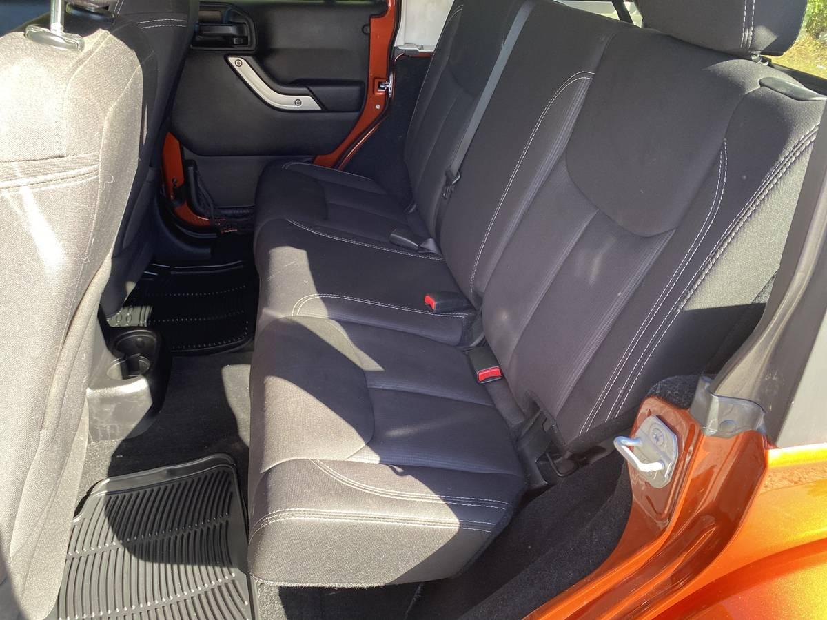Jeep Wrangler Unlimited Sahara 4WD 2014