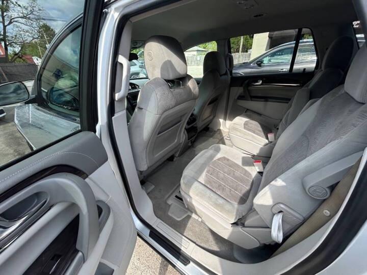 Buick Enclave Convenience FWD 2015