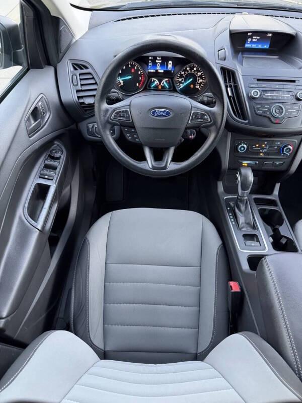 Ford Escape S FWD 2017