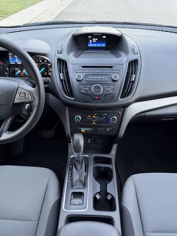 Ford Escape S FWD 2017