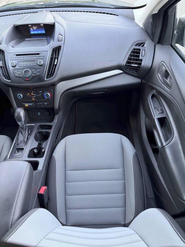 Ford Escape S FWD 2017