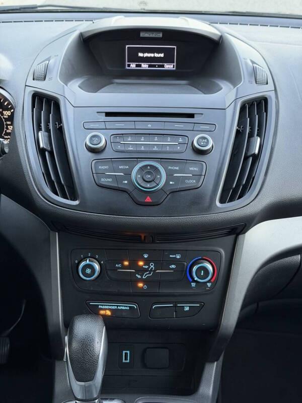 Ford Escape S FWD 2017