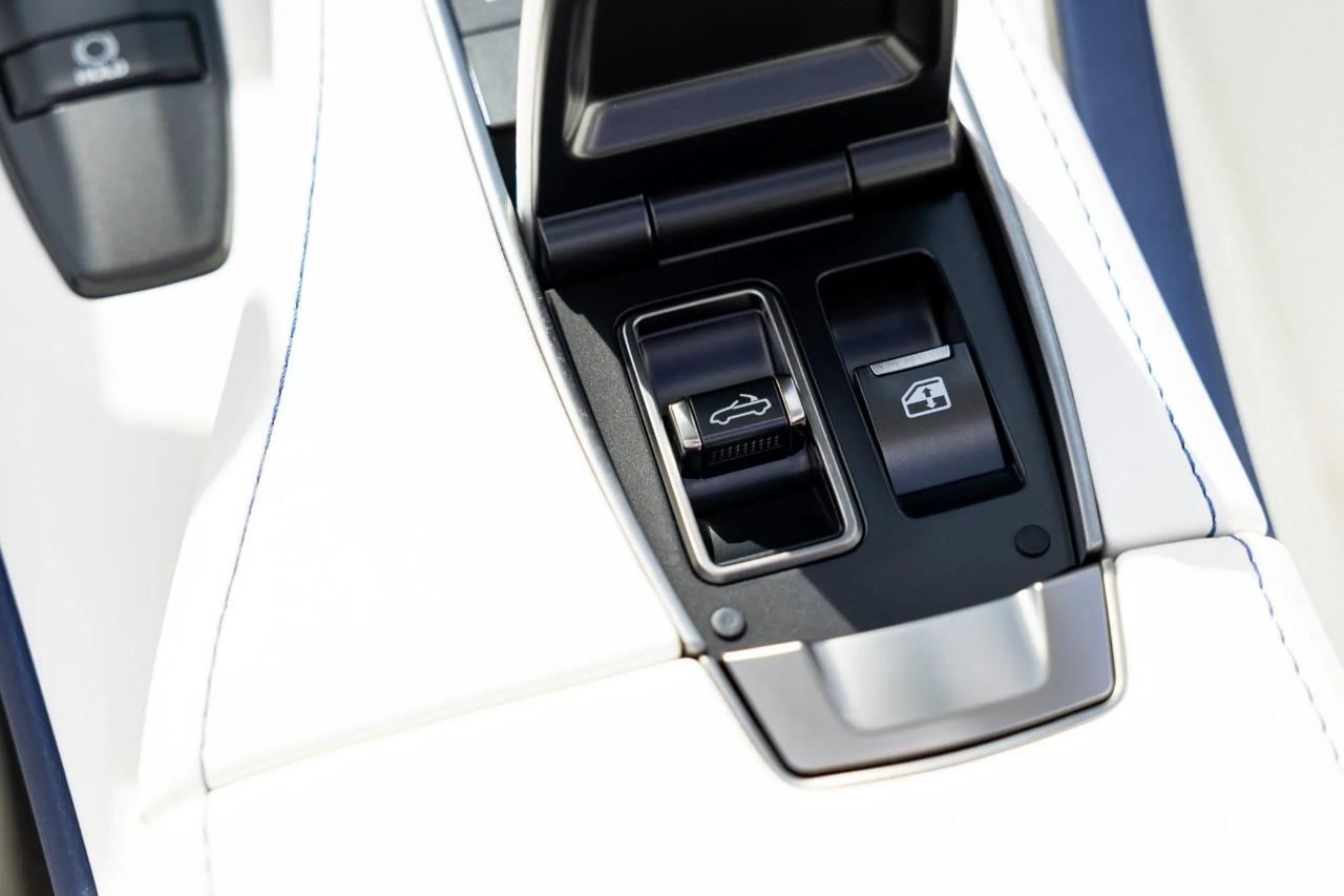 Lexus LC 500 Convertible 2021