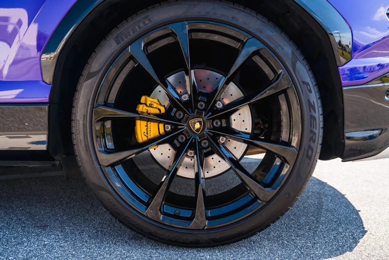 Lamborghini Urus Base 2022