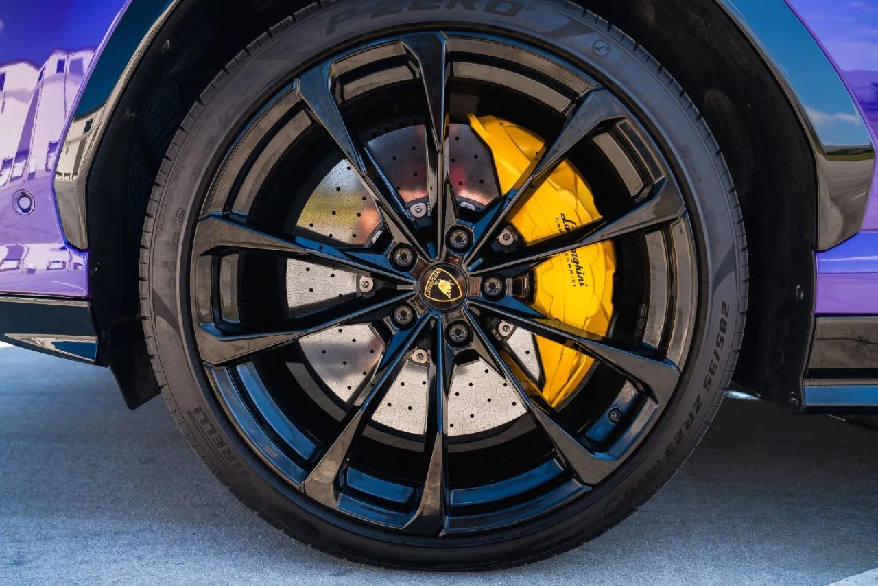 Lamborghini Urus Base 2022