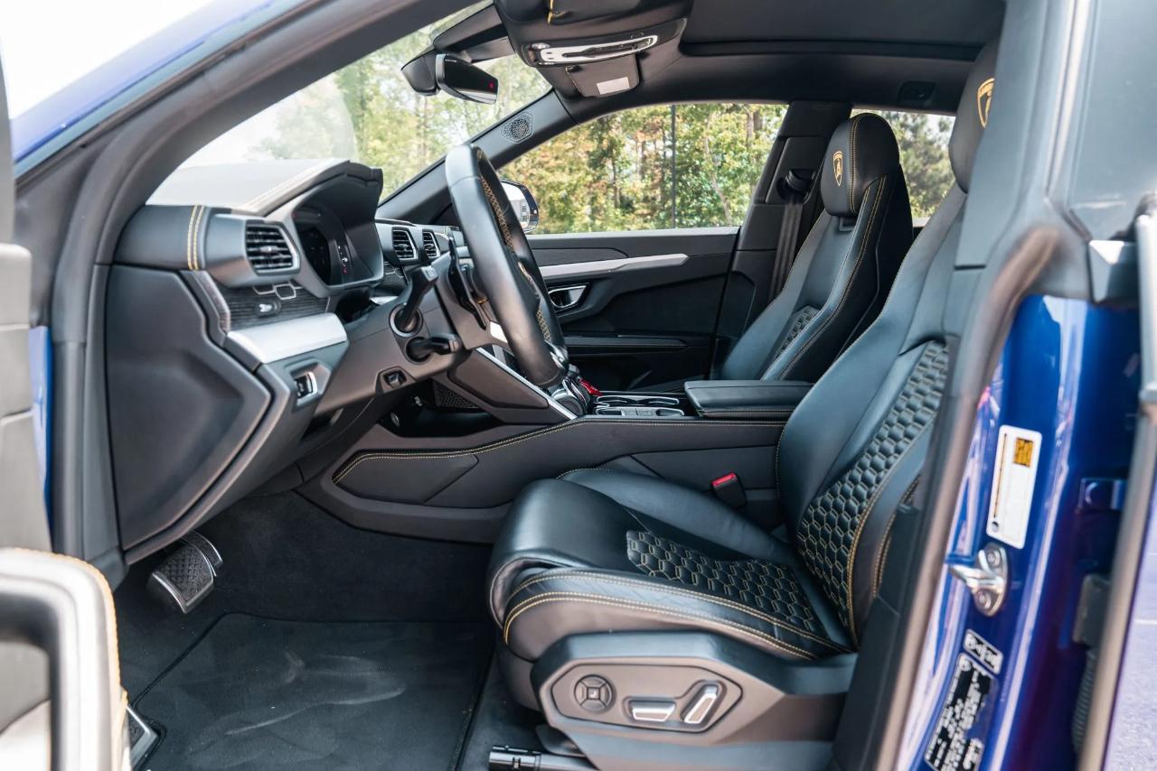 Lamborghini Urus Base 2022