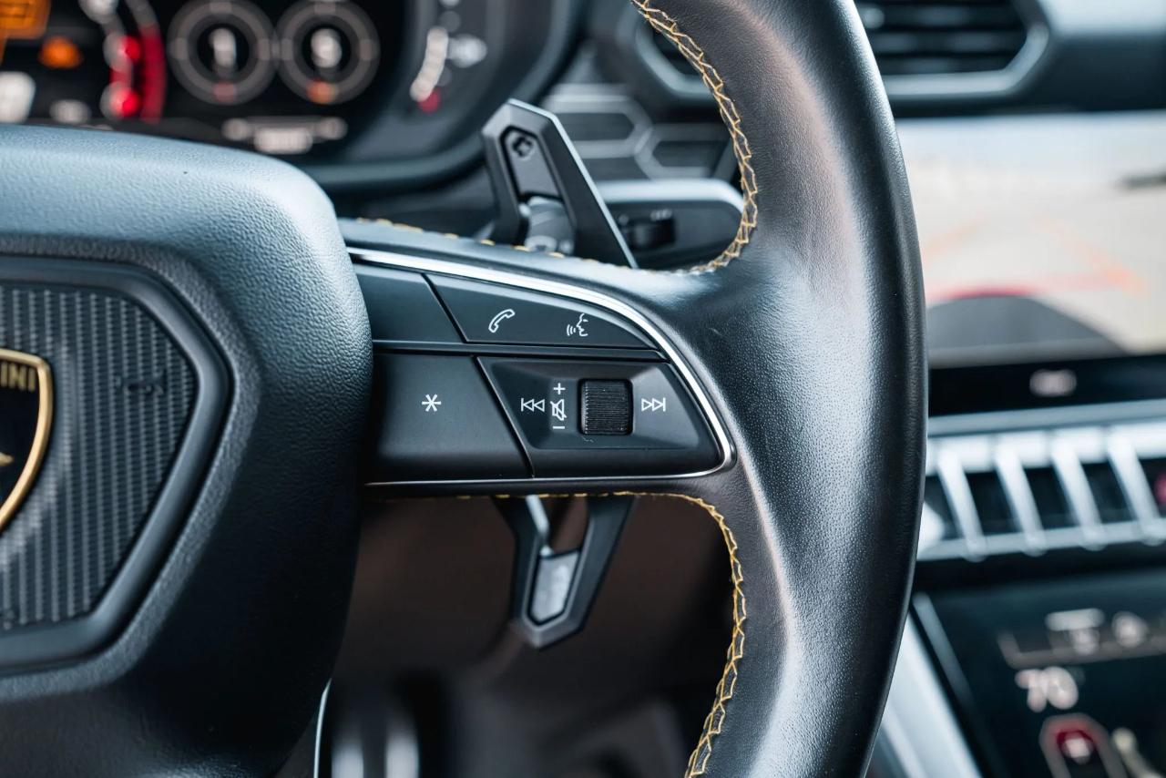 Lamborghini Urus Base 2022