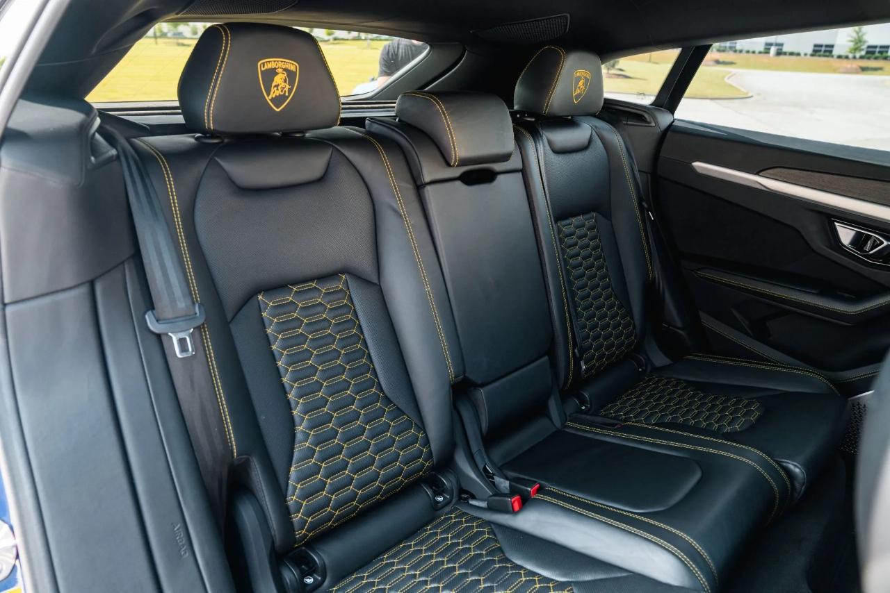 Lamborghini Urus Base 2022