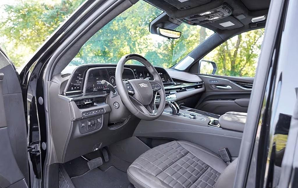 Cadillac Escalade Sport Platinum AWD 2023