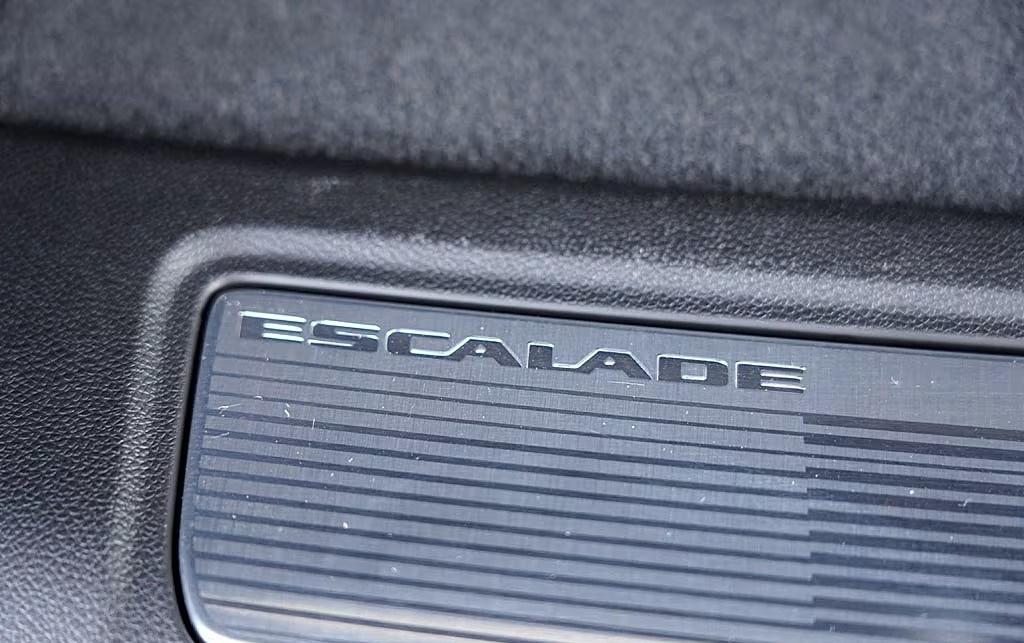 Cadillac Escalade Sport Platinum AWD 2023