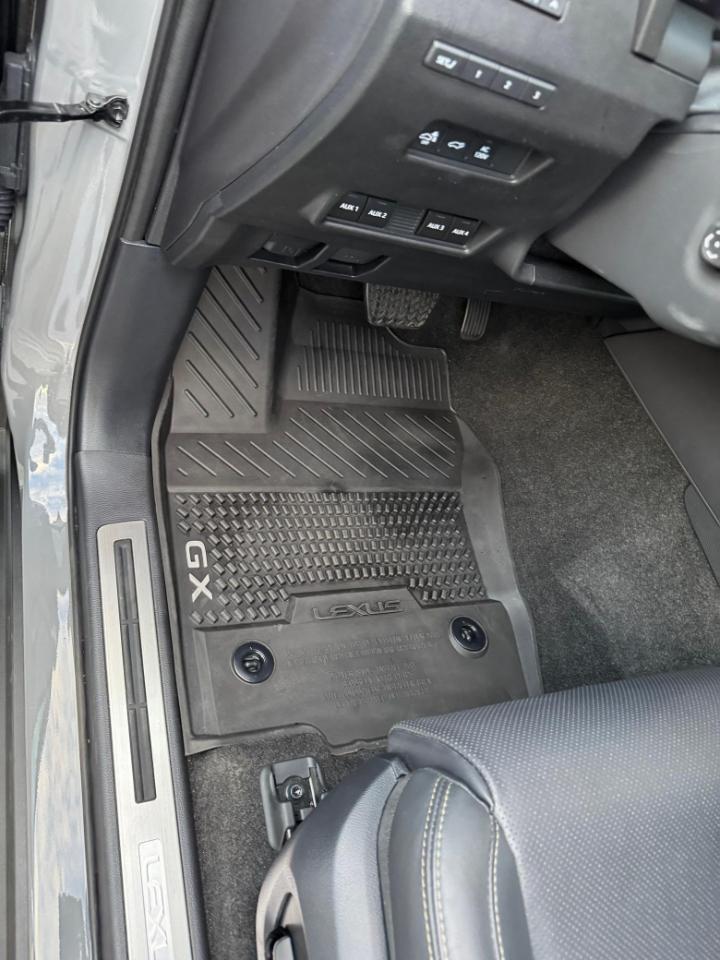 Lexus GX  2025