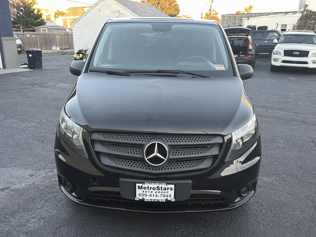 Mercedes-Benz Metris Passenger Van 2017
