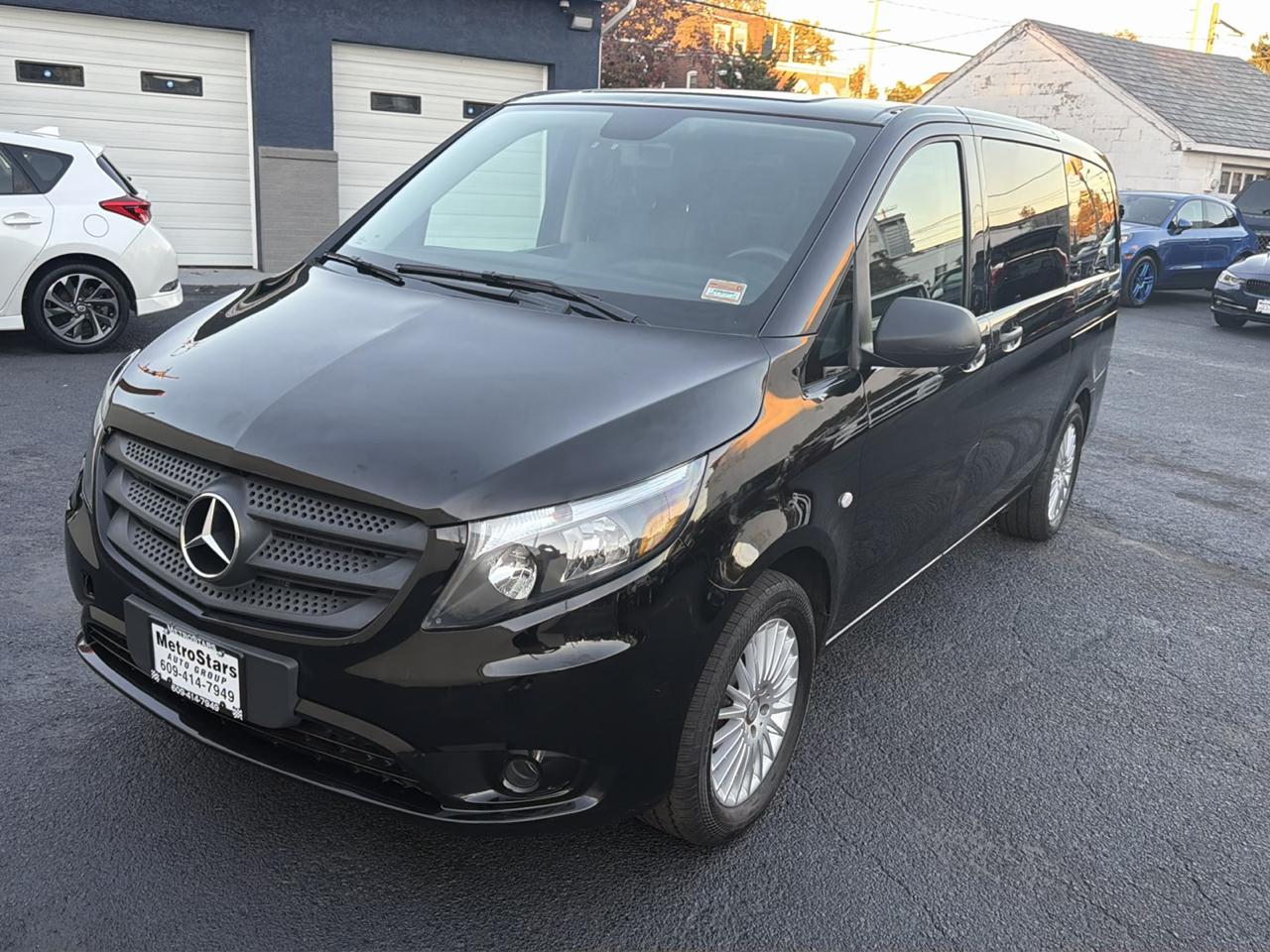 Mercedes-Benz Metris Passenger Van 2017
