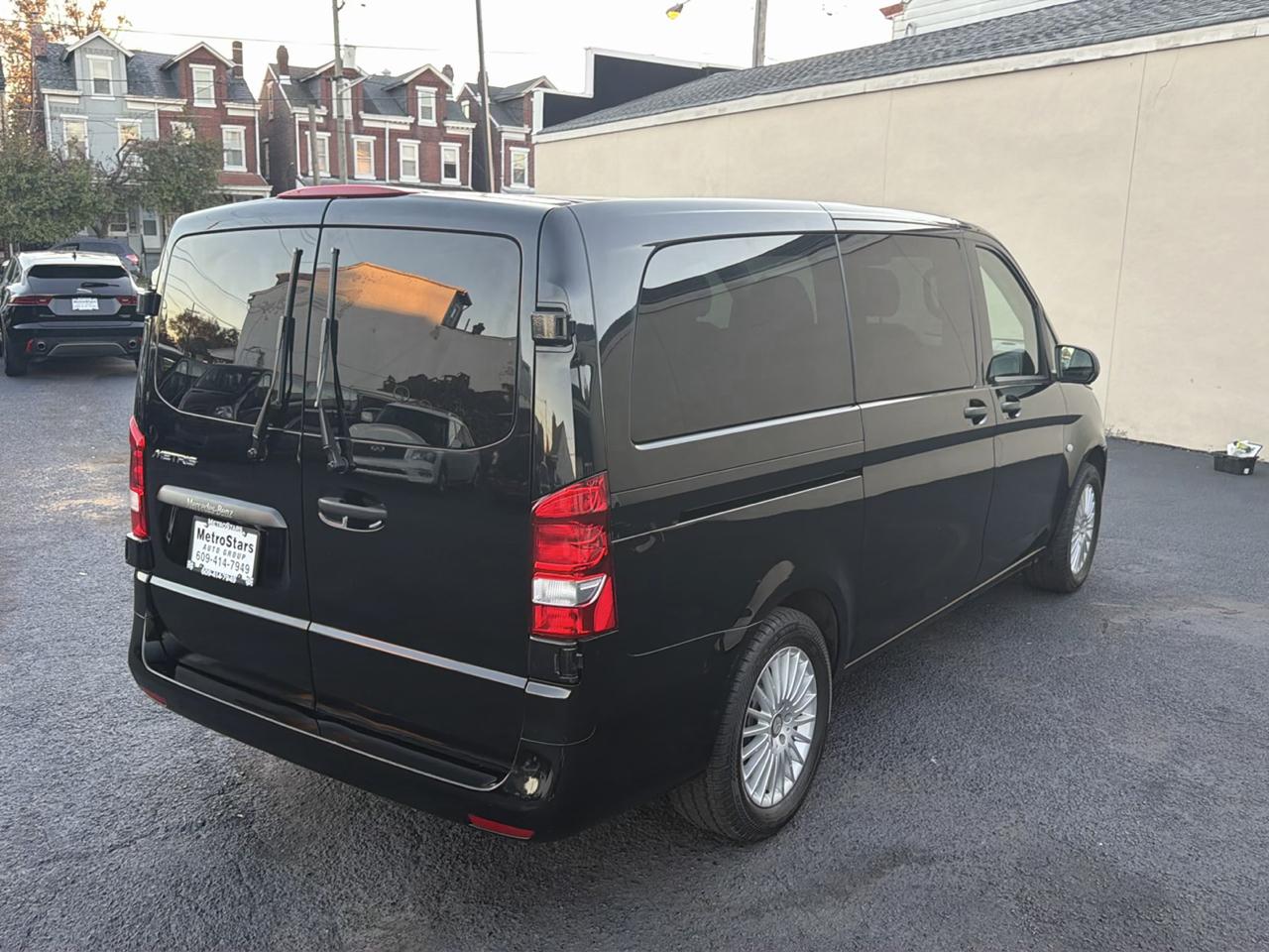 Mercedes-Benz Metris Passenger Van 2017