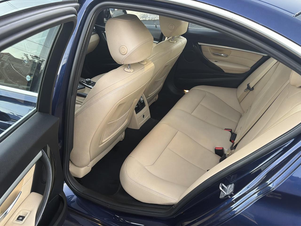 BMW 3-Series 330i SULEV Sedan 2018