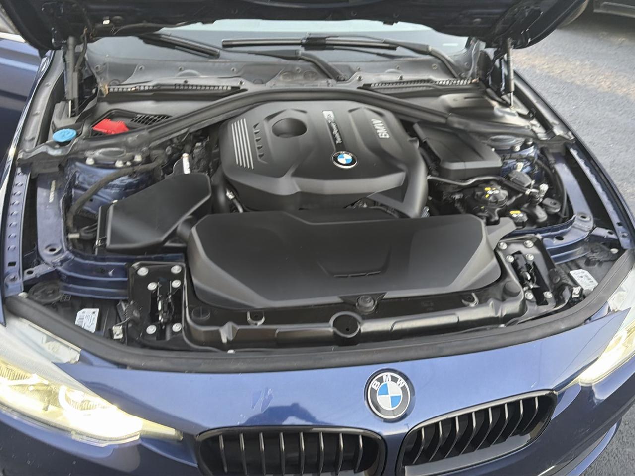 BMW 3-Series 330i SULEV Sedan 2018