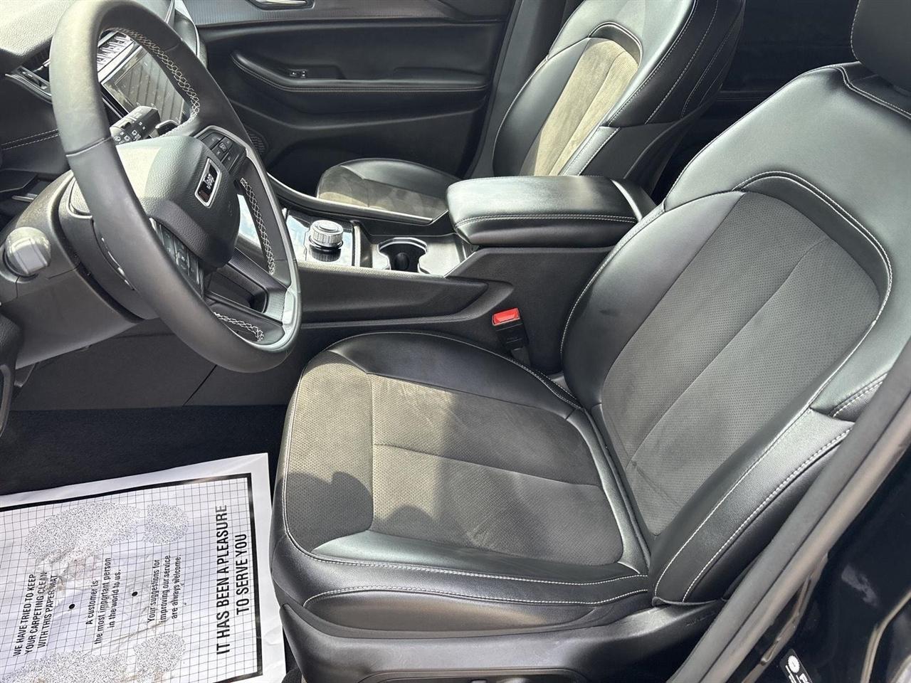 Jeep Grand Cherokee Laredo 4WD 2024