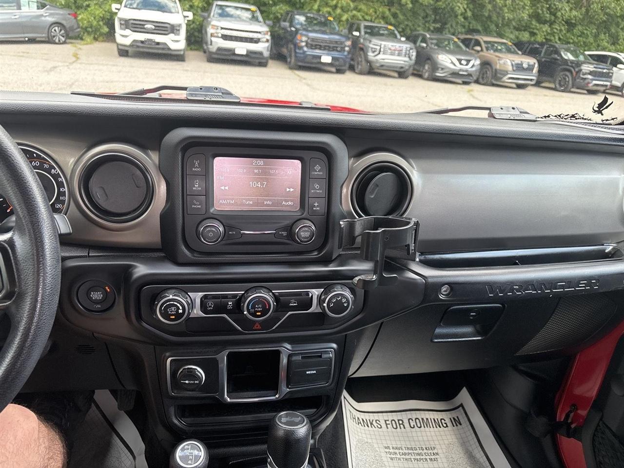 Jeep Wrangler Sport 2021