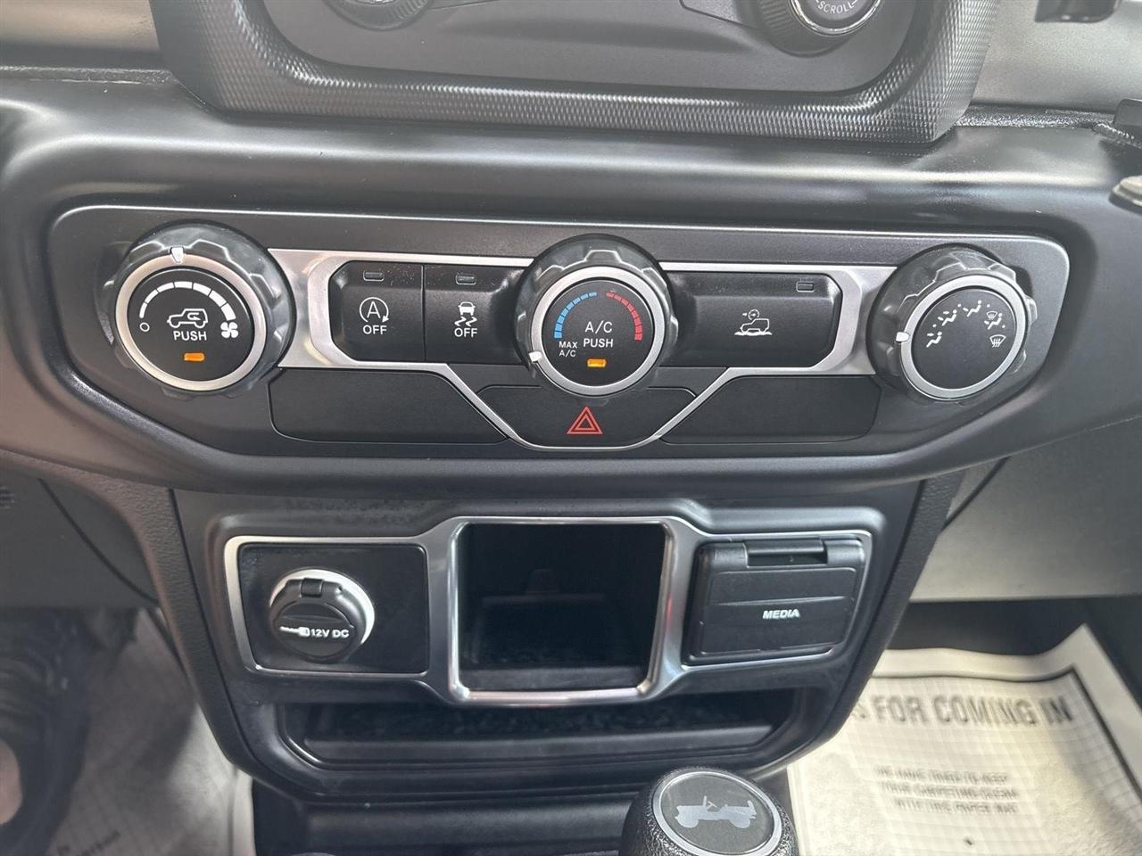 Jeep Wrangler Sport 2021