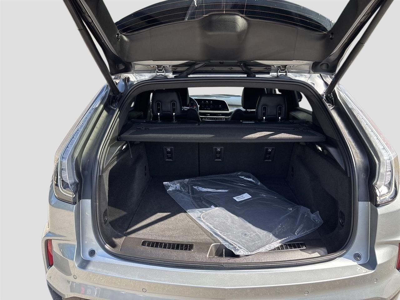 Cadillac XT4 Sport AWD 2024