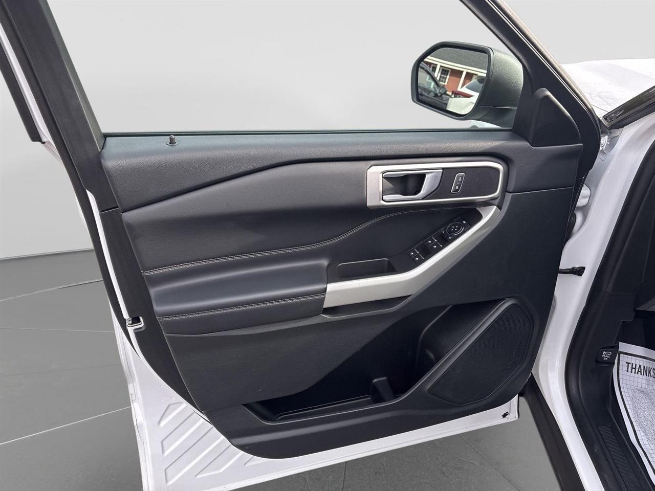 Ford Explorer XLT AWD 2023