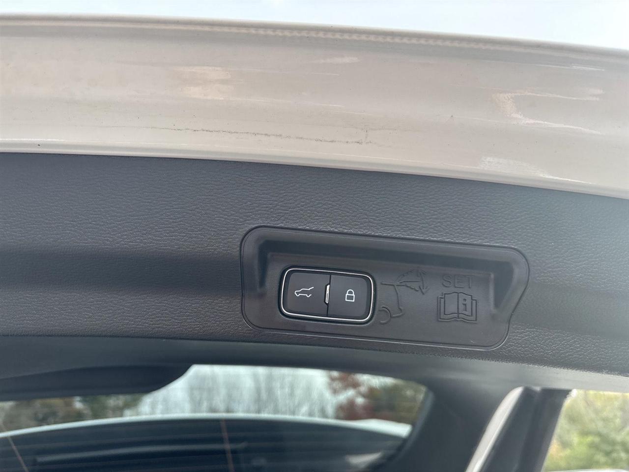 Ford Explorer XLT AWD 2023