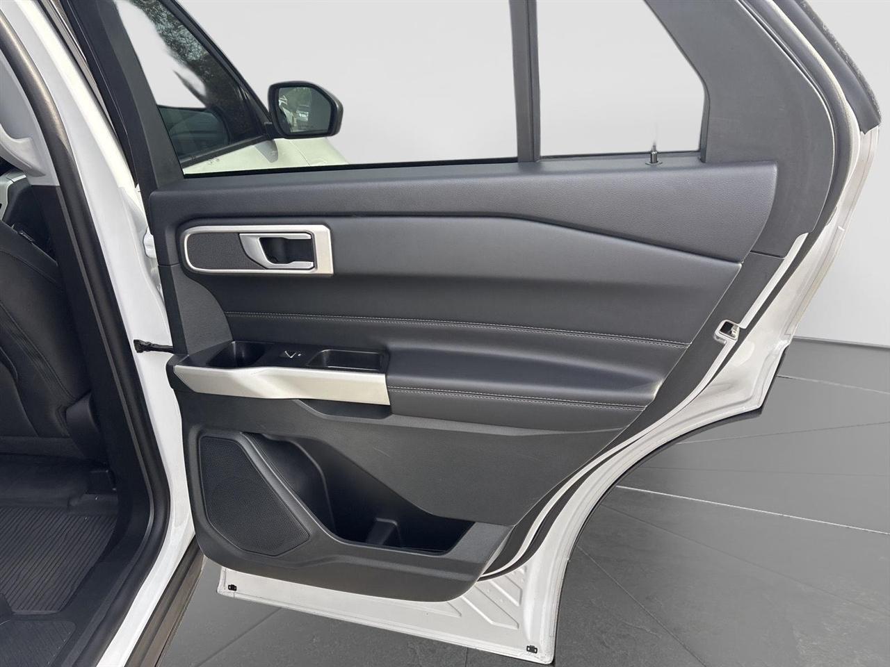 Ford Explorer XLT AWD 2023
