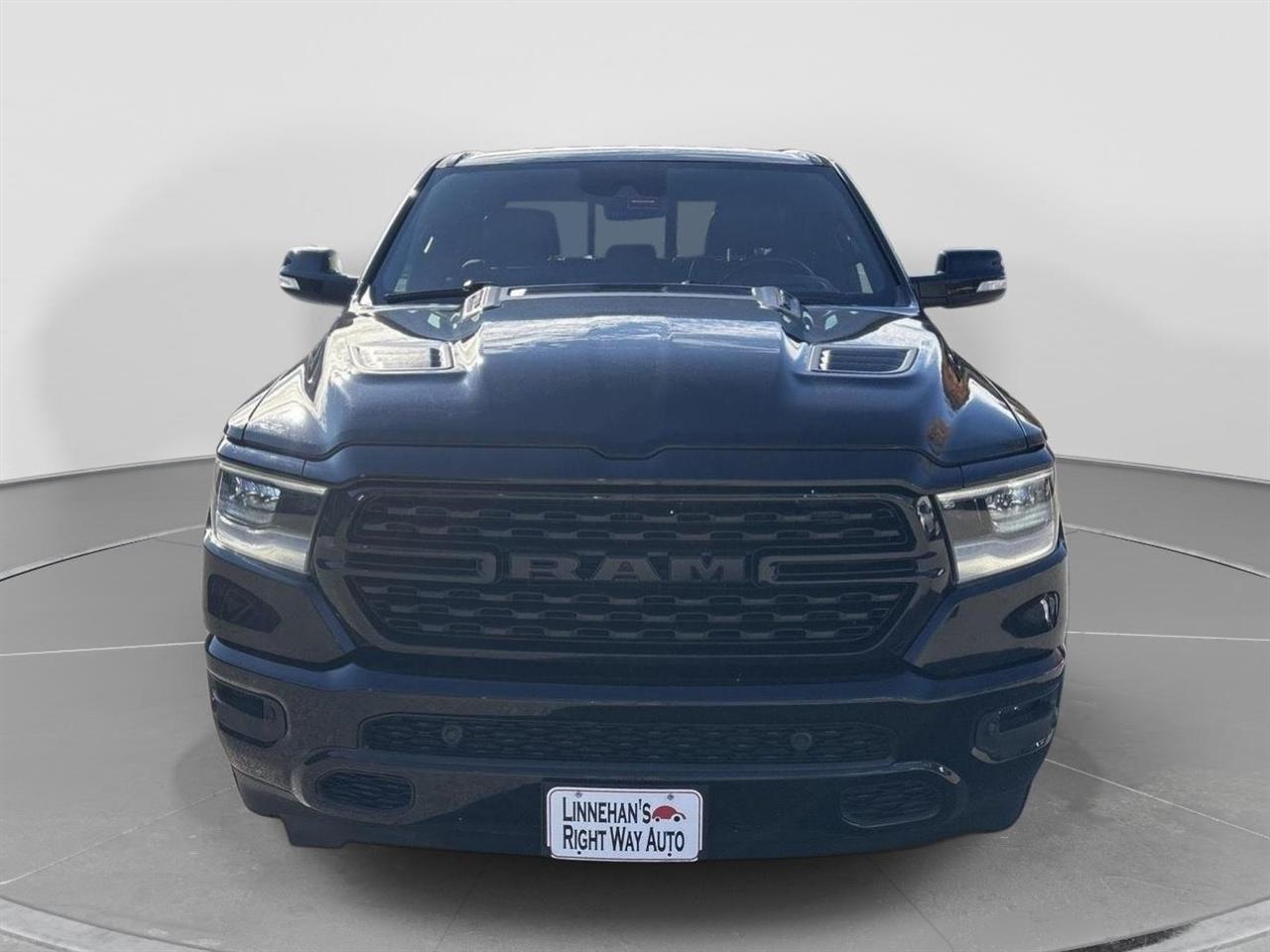 RAM 1500 Sport Crew Cab SB 4WD 2022
