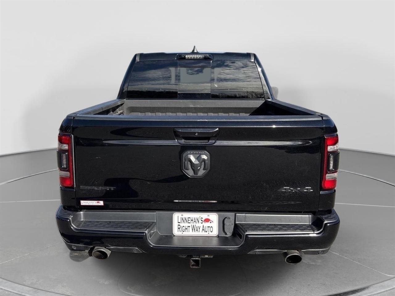 RAM 1500 Sport Crew Cab SB 4WD 2022