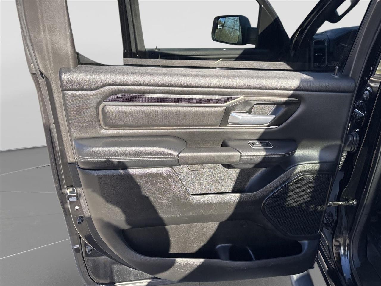 RAM 1500 Sport Crew Cab SB 4WD 2022